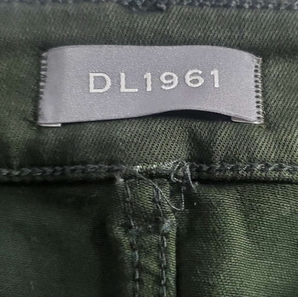 DL1961 Emma Low Rise Skinny Jeans - Size 30 (US 10) - Picture 7 of 7